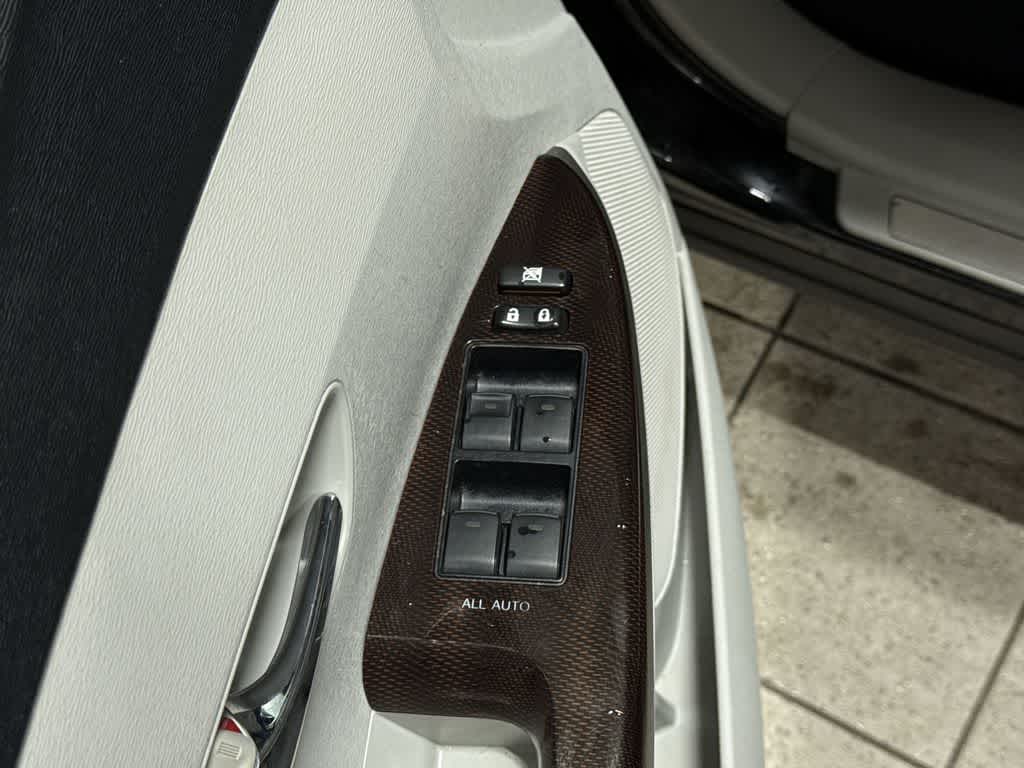 Toyota Venza LE 2012