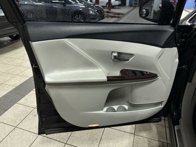 Toyota Venza LE 2012