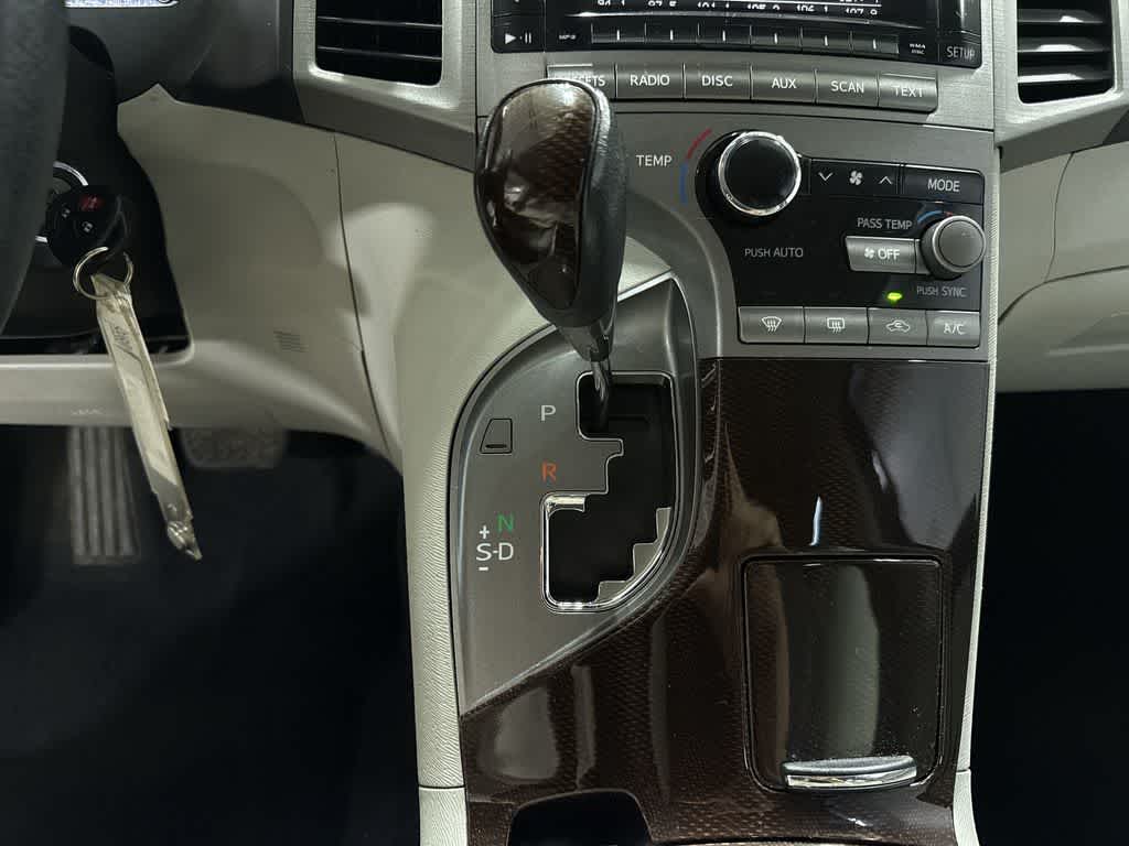 Toyota Venza LE 2012