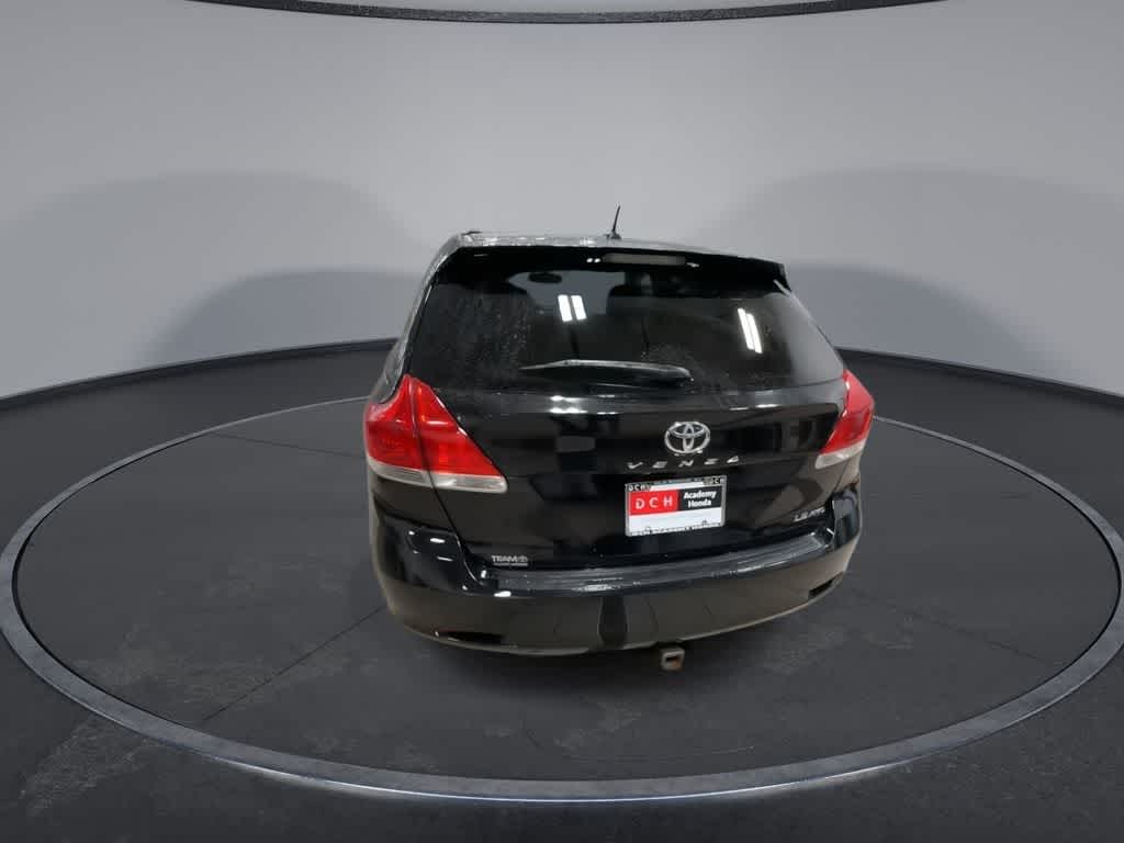 Toyota Venza LE 2012