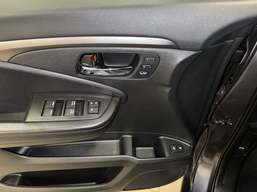 Honda Pilot EX-L 2019 con navegador y RES