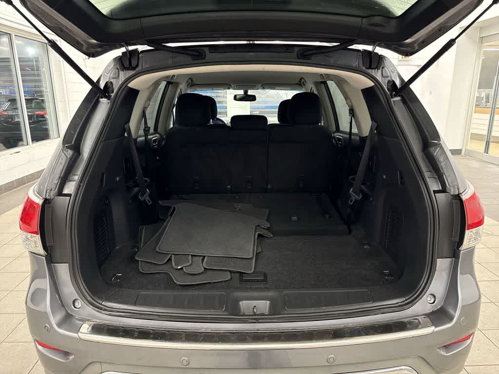 Nissan Pathfinder SV 2016