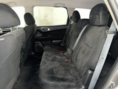 Nissan Pathfinder SV 2016