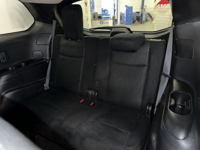 Nissan Pathfinder SV 2016