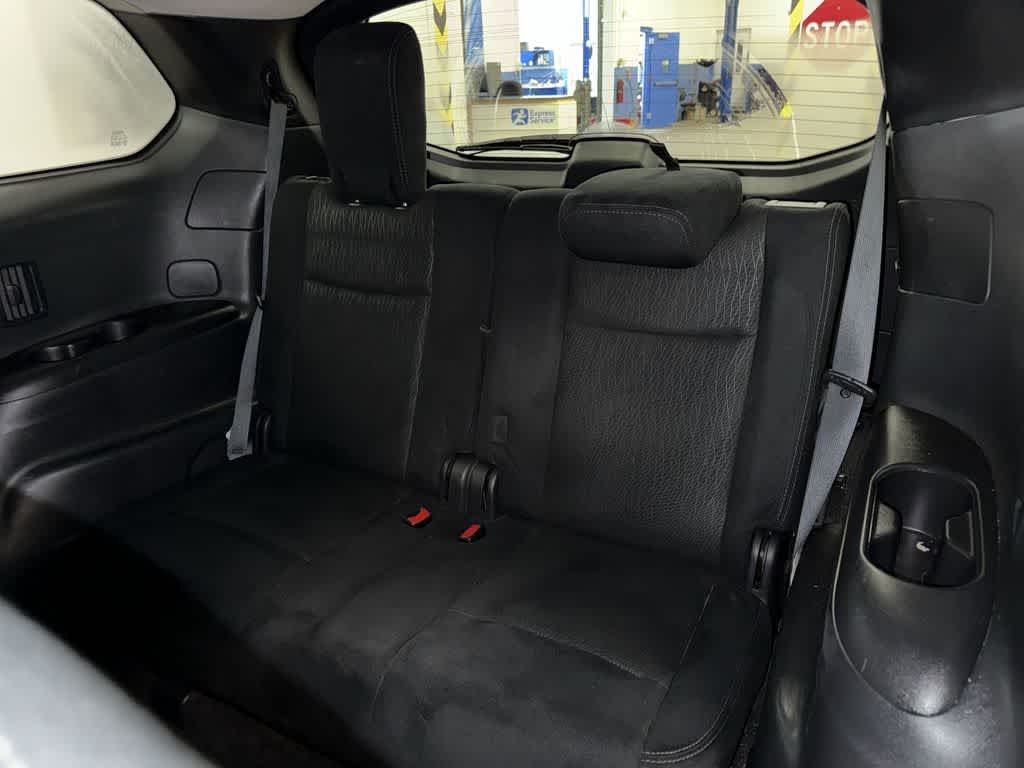 Nissan Pathfinder SV 2016