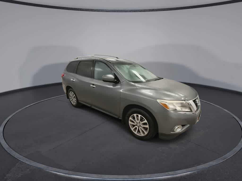 Nissan Pathfinder SV 2016