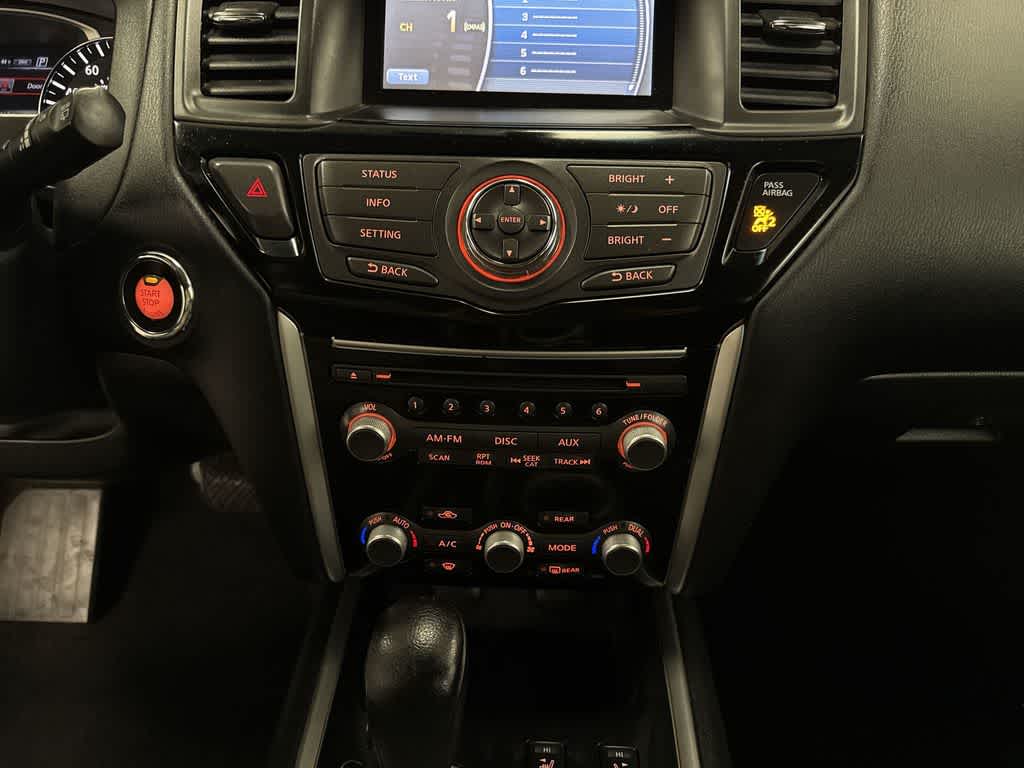 Nissan Pathfinder SV 2016