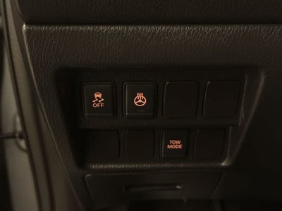 Nissan Pathfinder SV 2016