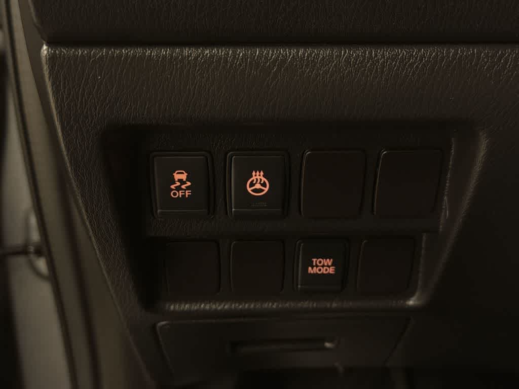 Nissan Pathfinder SV 2016