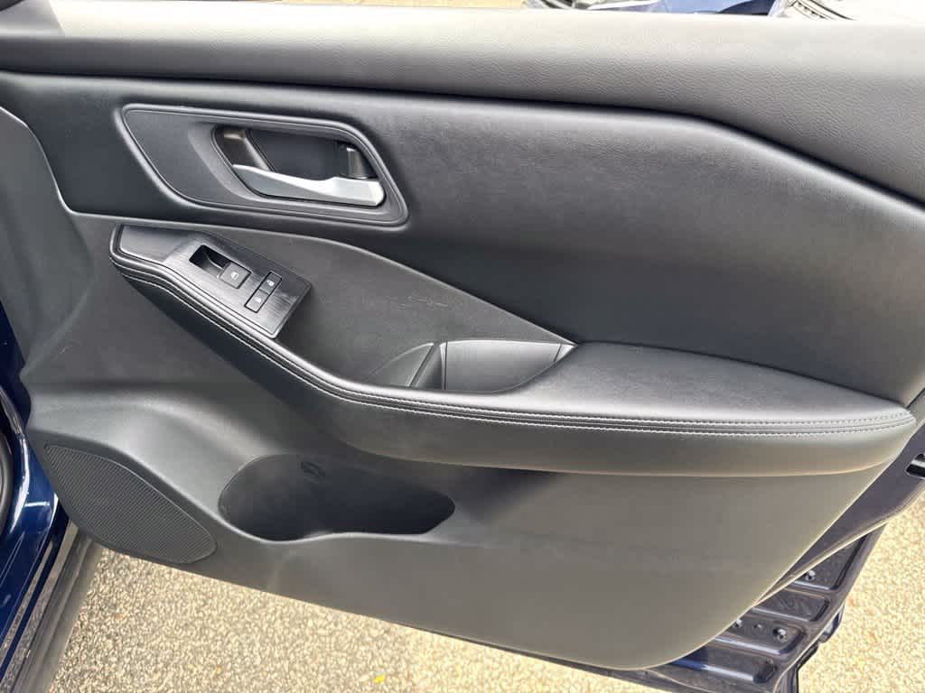 Nissan Rogue SV 2025