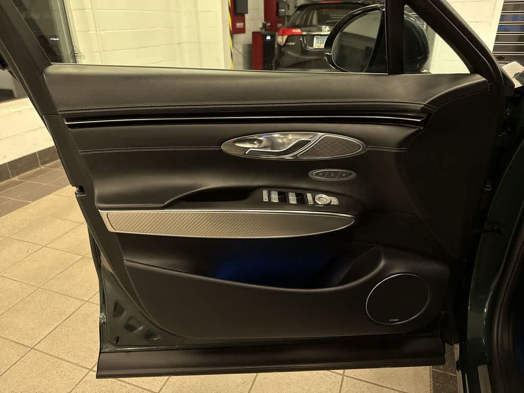 Genesis GV70 2.5T 2024