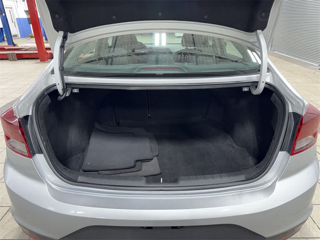 Hyundai Elantra SE 2020