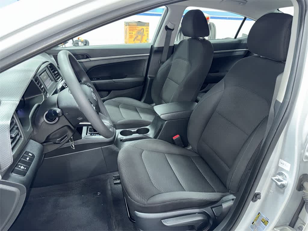 Hyundai Elantra SE 2020