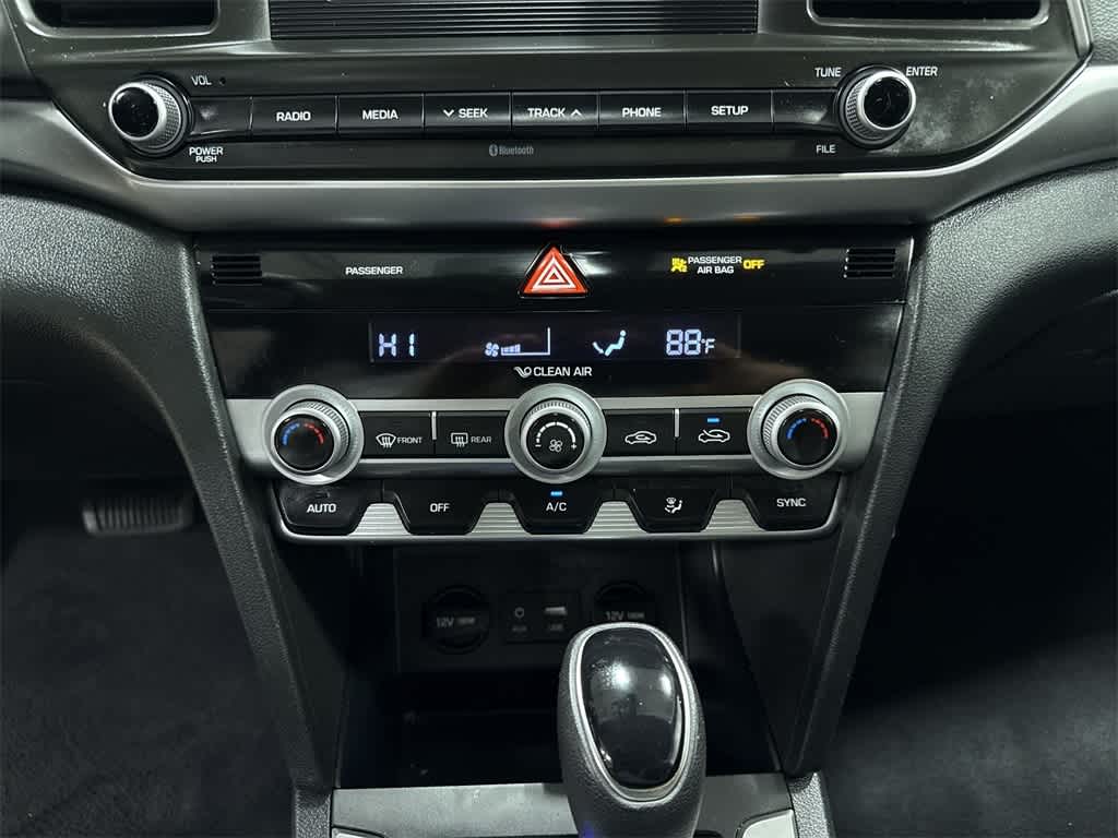 Hyundai Elantra SE 2020