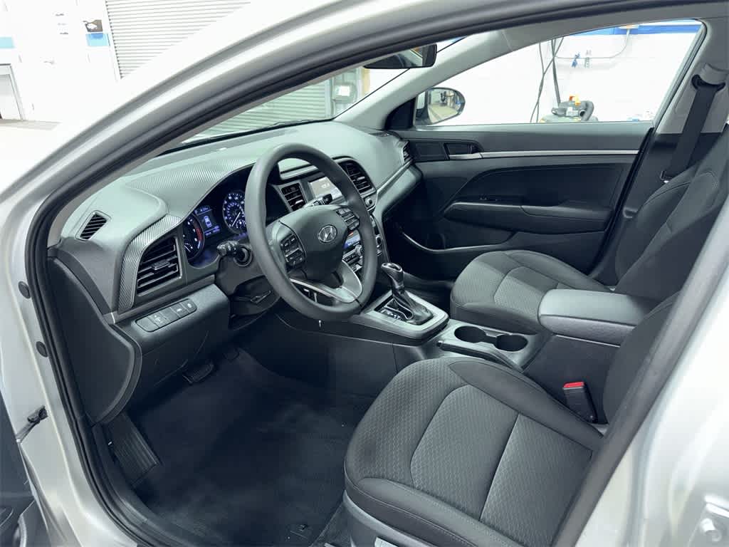 Hyundai Elantra SE 2020