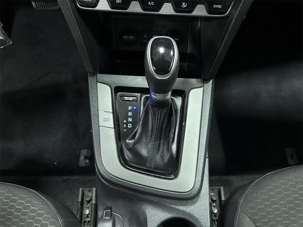 Hyundai Elantra SE 2020