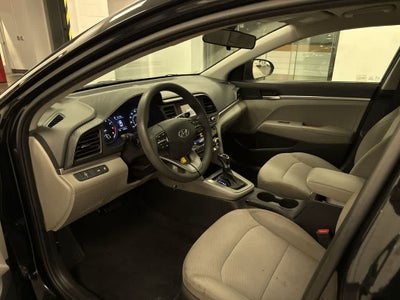Hyundai Elantra SE 2020