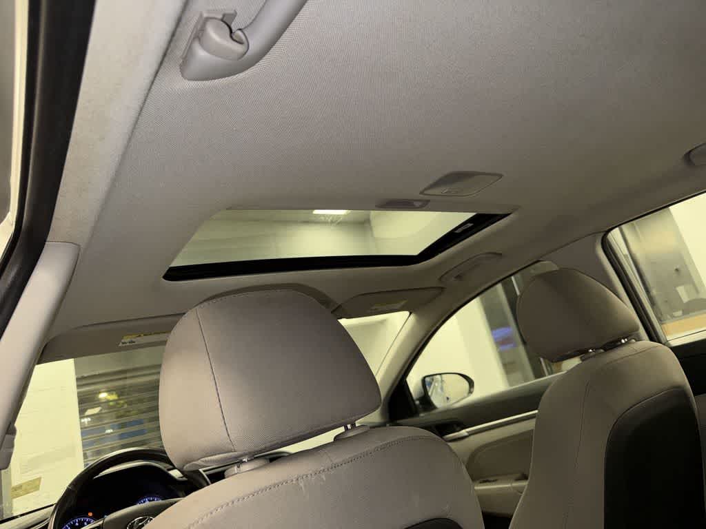 Hyundai Elantra Value Edition 2020
