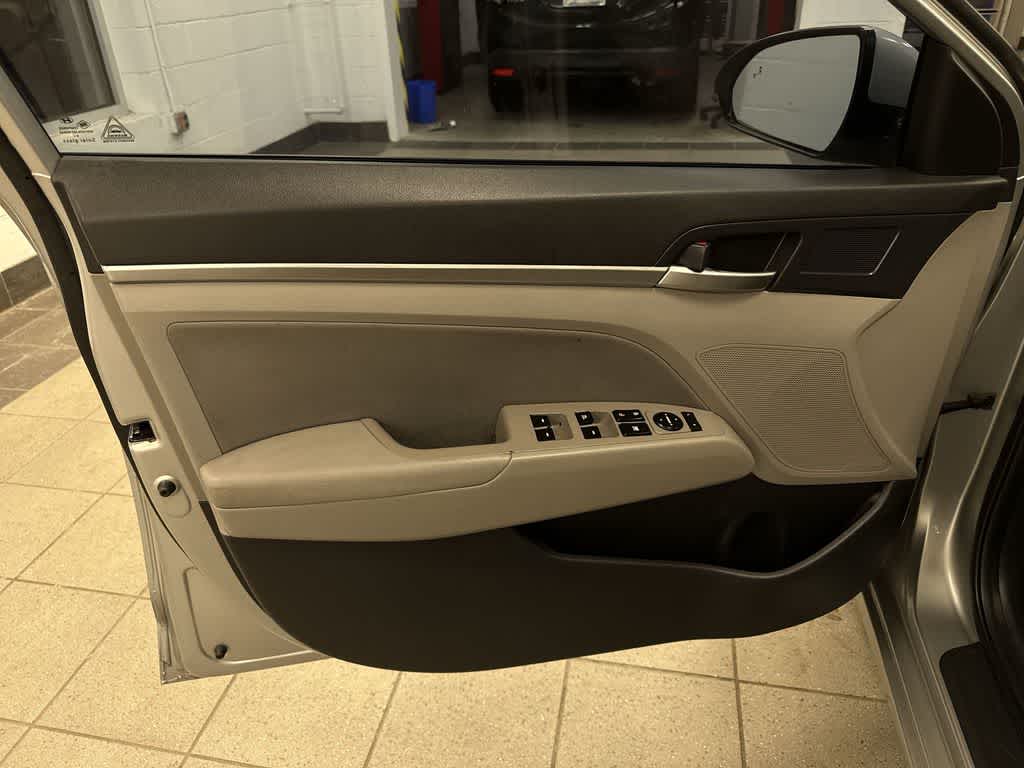 Hyundai Elantra Value Edition 2020