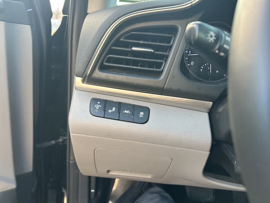 Hyundai Elantra Value Edition 2020