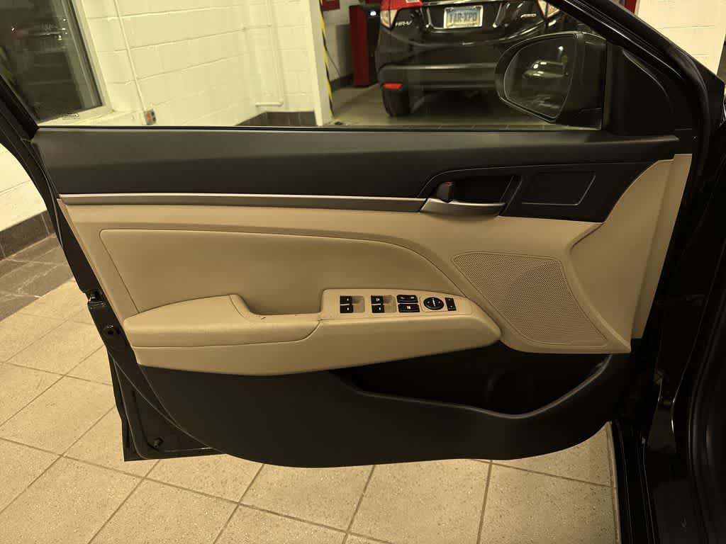 Hyundai Elantra Limited 2018