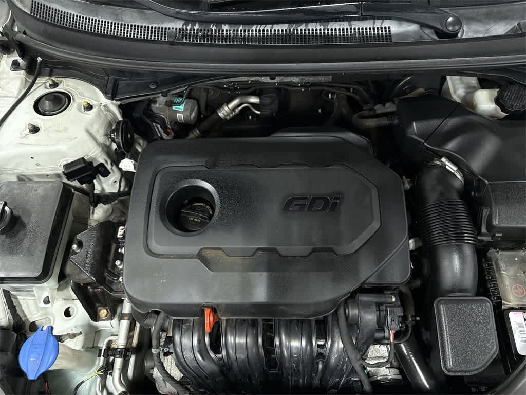 Hyundai Sonata 2.4L SE 2015