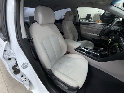 Hyundai Sonata 2.4L SE 2015