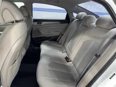 Hyundai Sonata 2.4L SE 2015