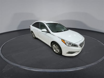 Hyundai Sonata 2.4L SE 2015