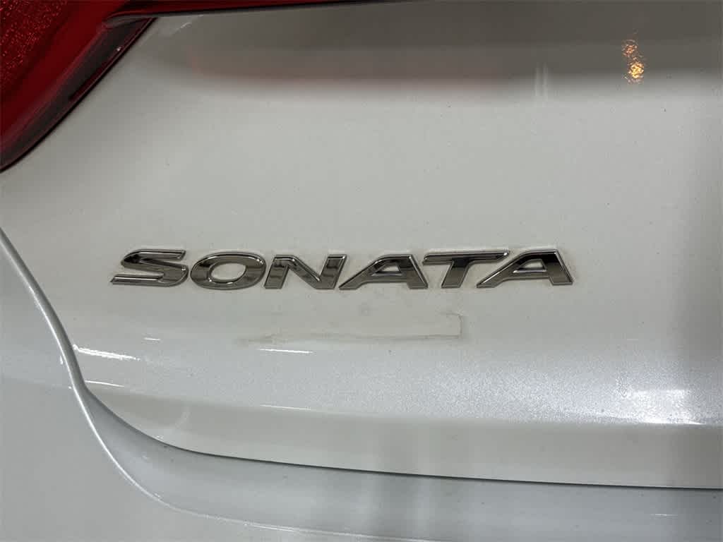 Hyundai Sonata 2.4L SE 2015
