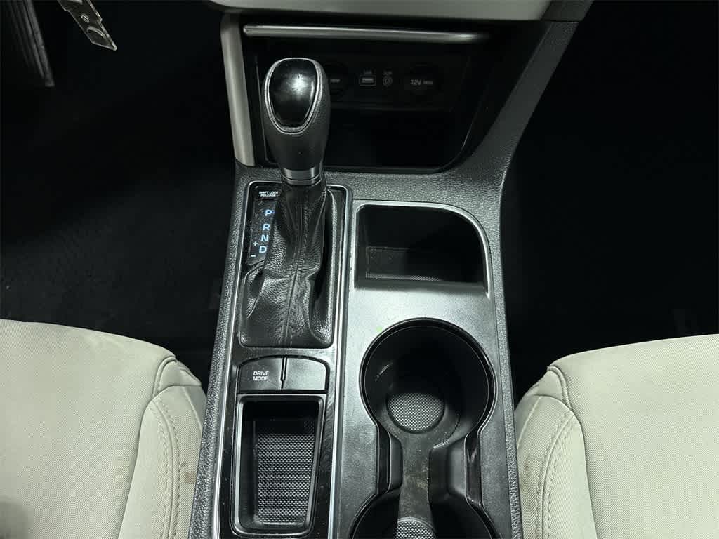 Hyundai Sonata 2.4L SE 2015