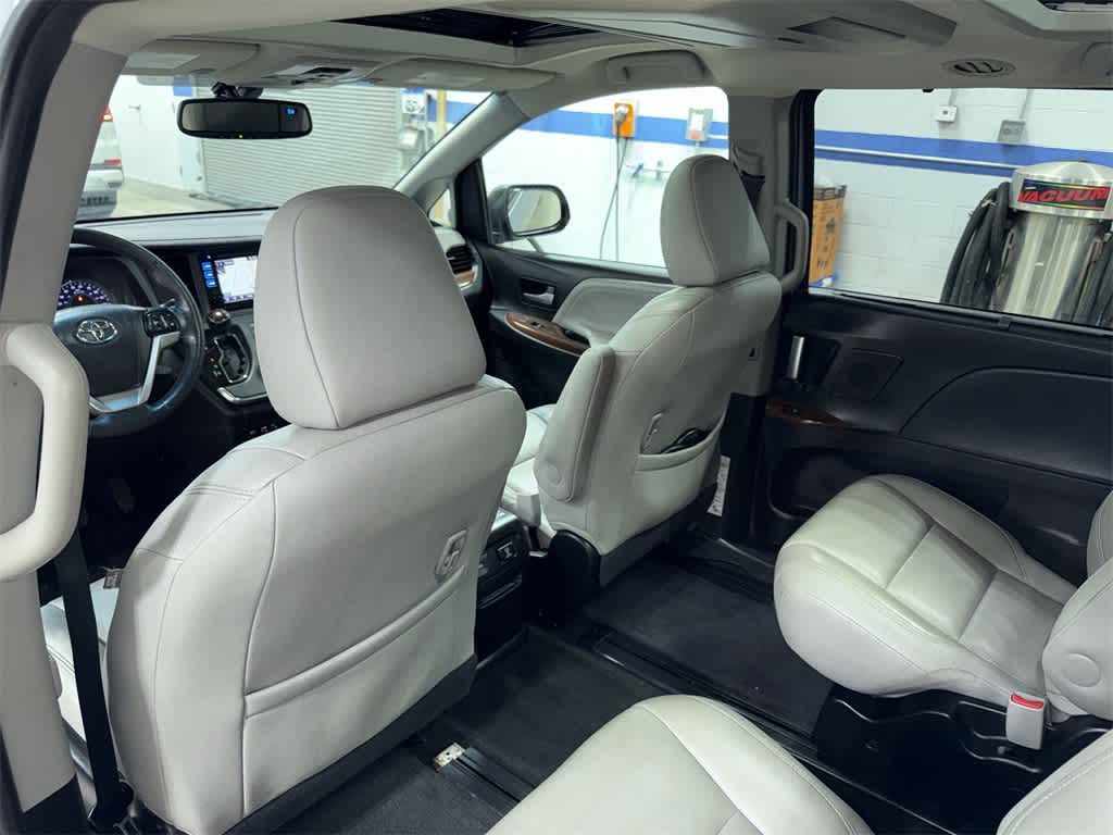 Toyota Sienna Limited Premium 2017