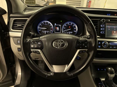 Toyota Highlander XLE 2017