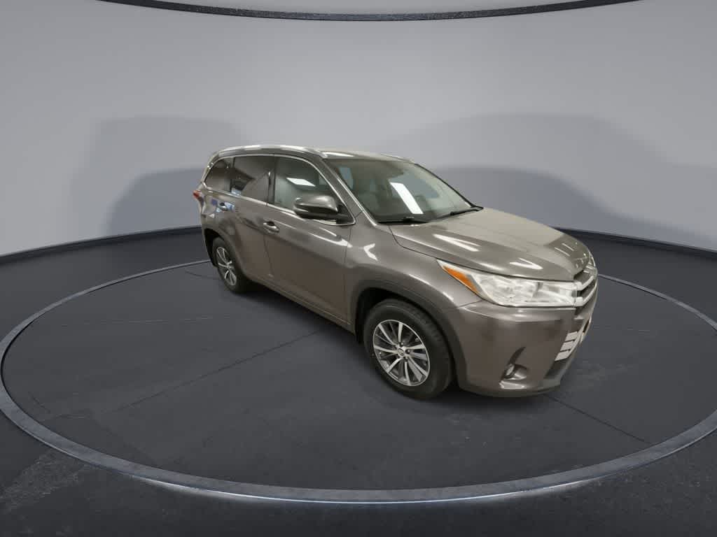 Toyota Highlander XLE 2017
