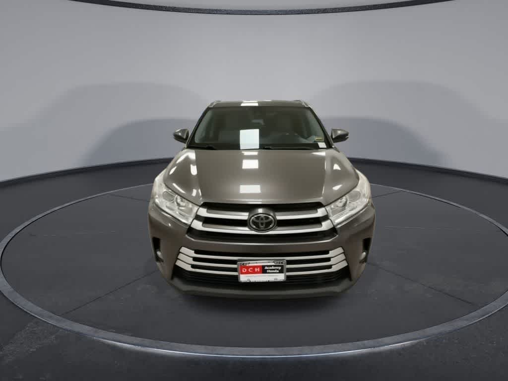 Toyota Highlander XLE 2017