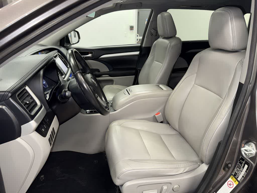 Toyota Highlander XLE 2017