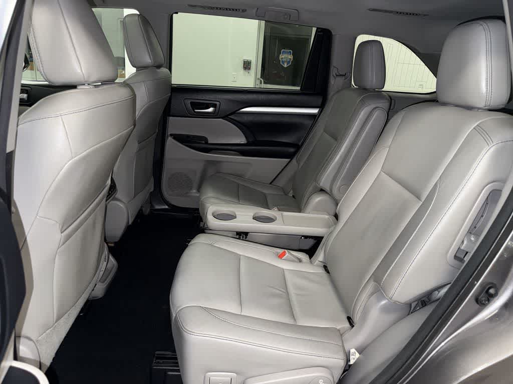 Toyota Highlander XLE 2017