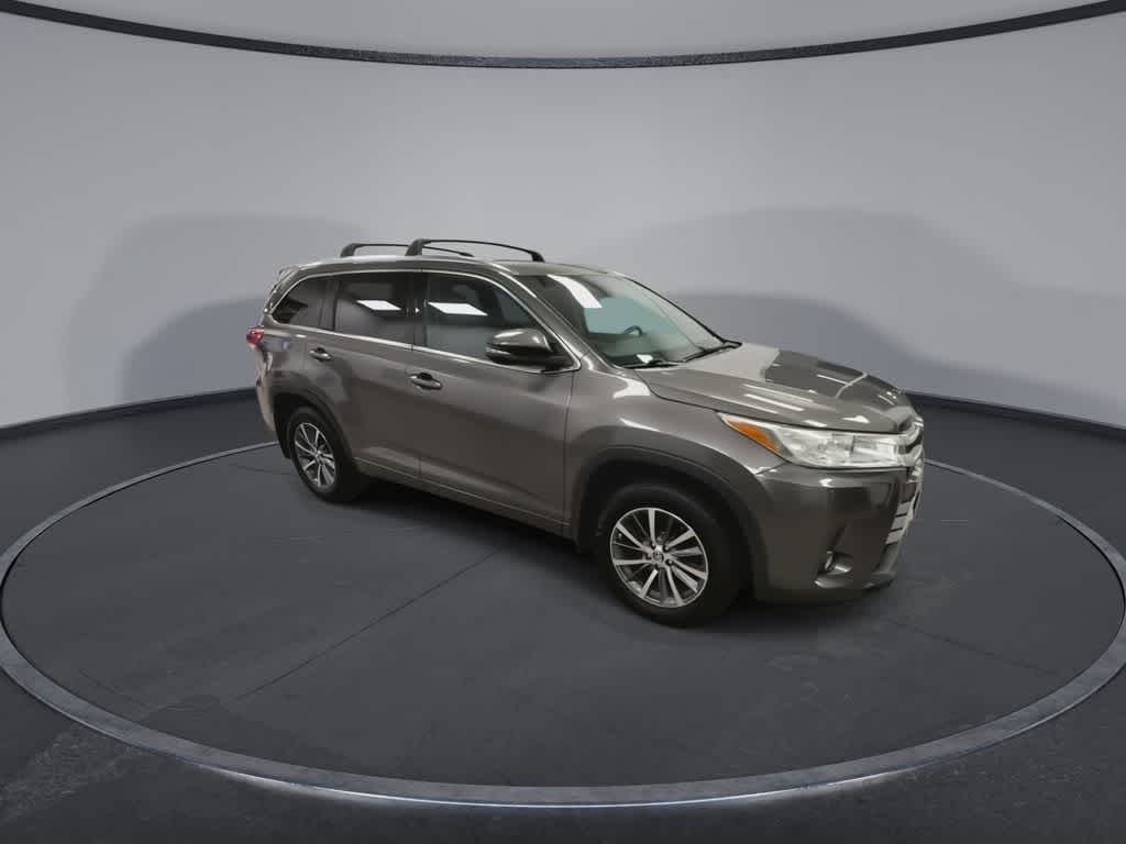 Toyota Highlander XLE 2017