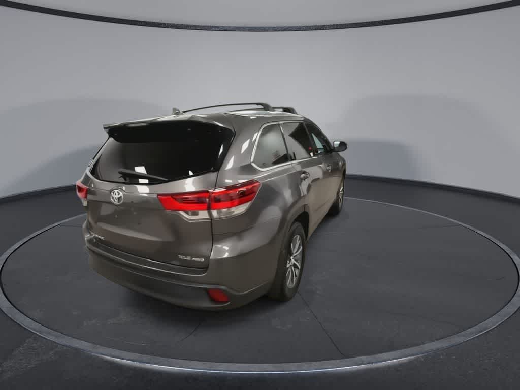 Toyota Highlander XLE 2017