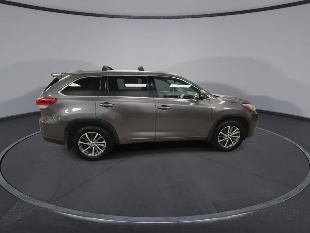 Toyota Highlander XLE 2017