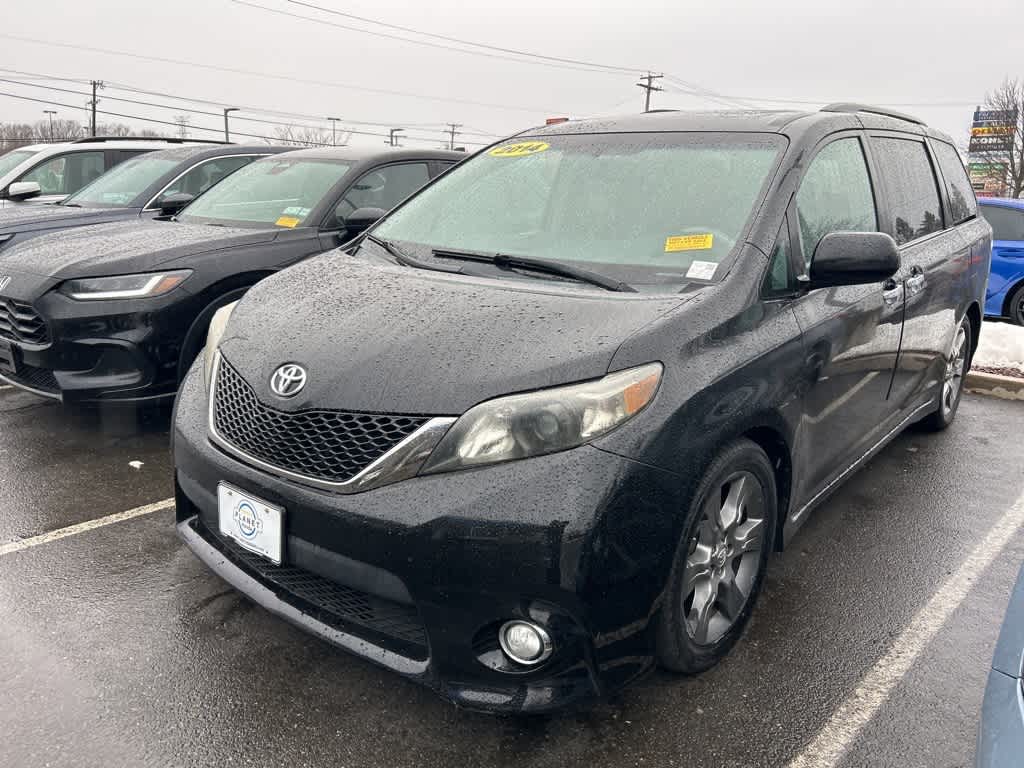 Toyota Sienna SE 2014