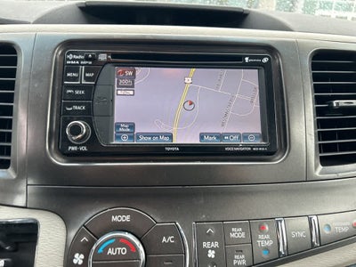 Toyota Sienna SE 2014