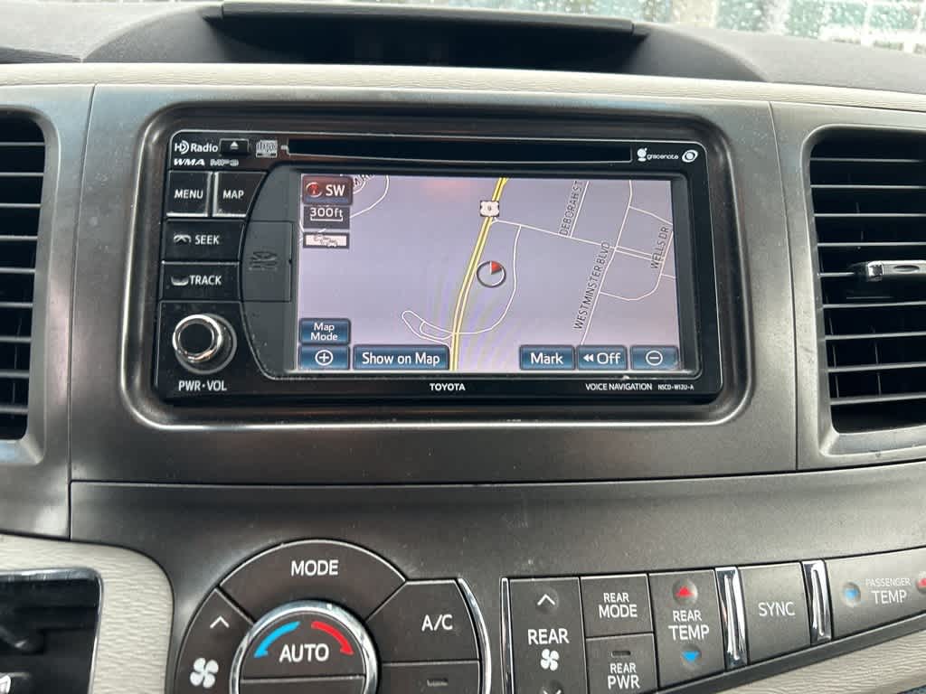 Toyota Sienna SE 2014