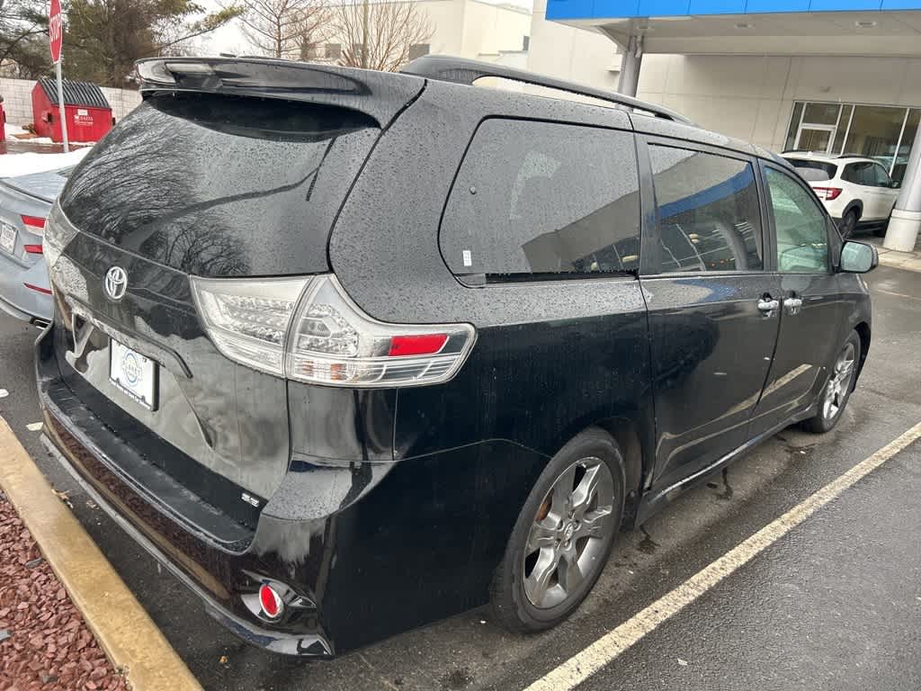 Toyota Sienna SE 2014