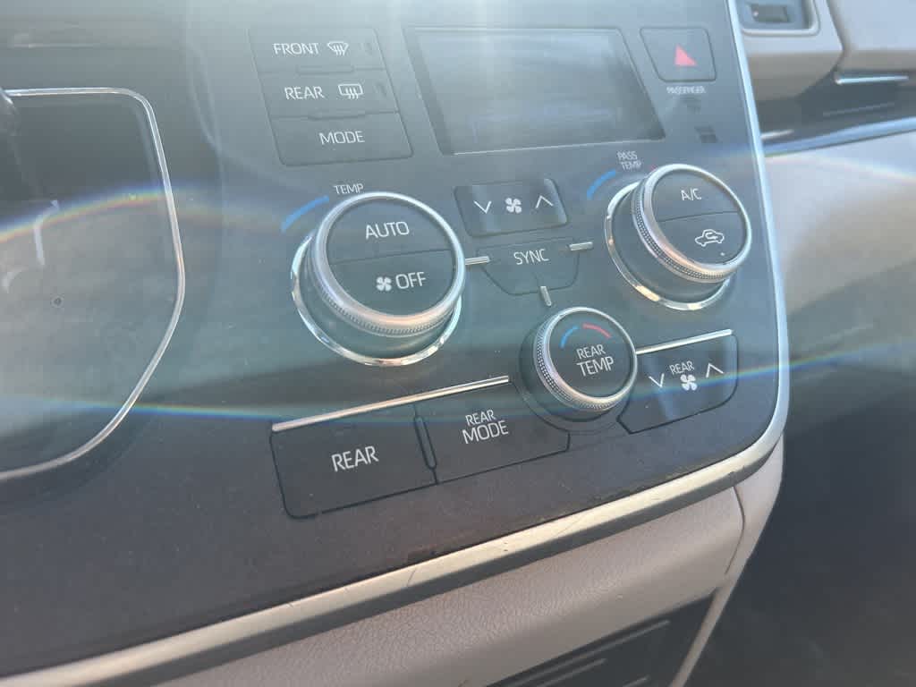 Toyota Sienna XLE 2020