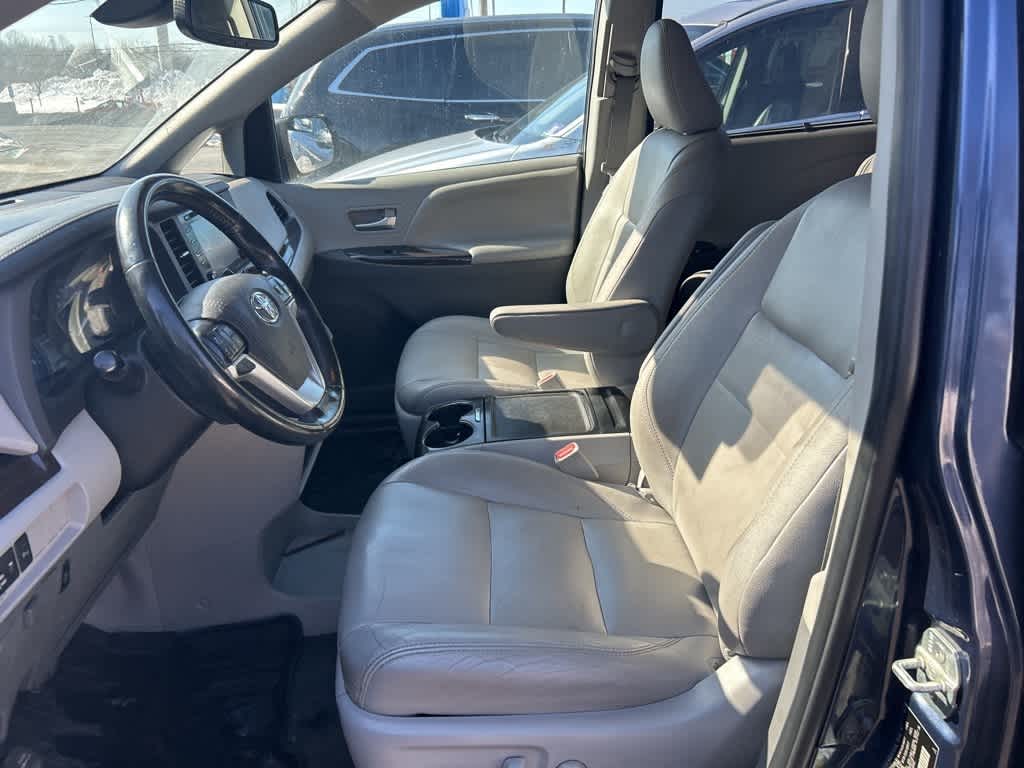 Toyota Sienna XLE 2020