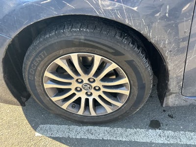 Toyota Sienna XLE 2020