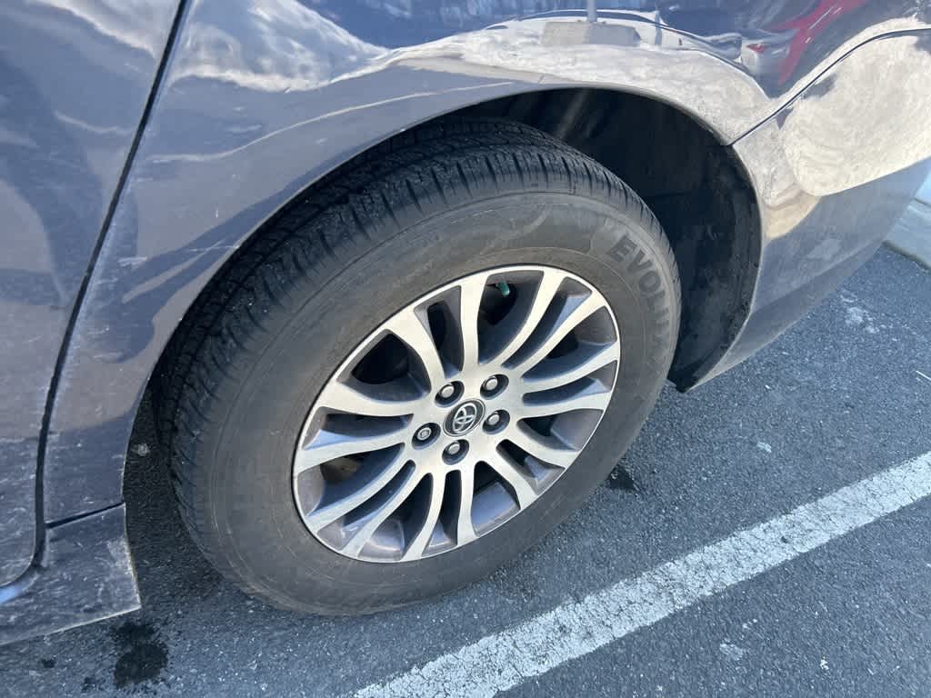 Toyota Sienna XLE 2020