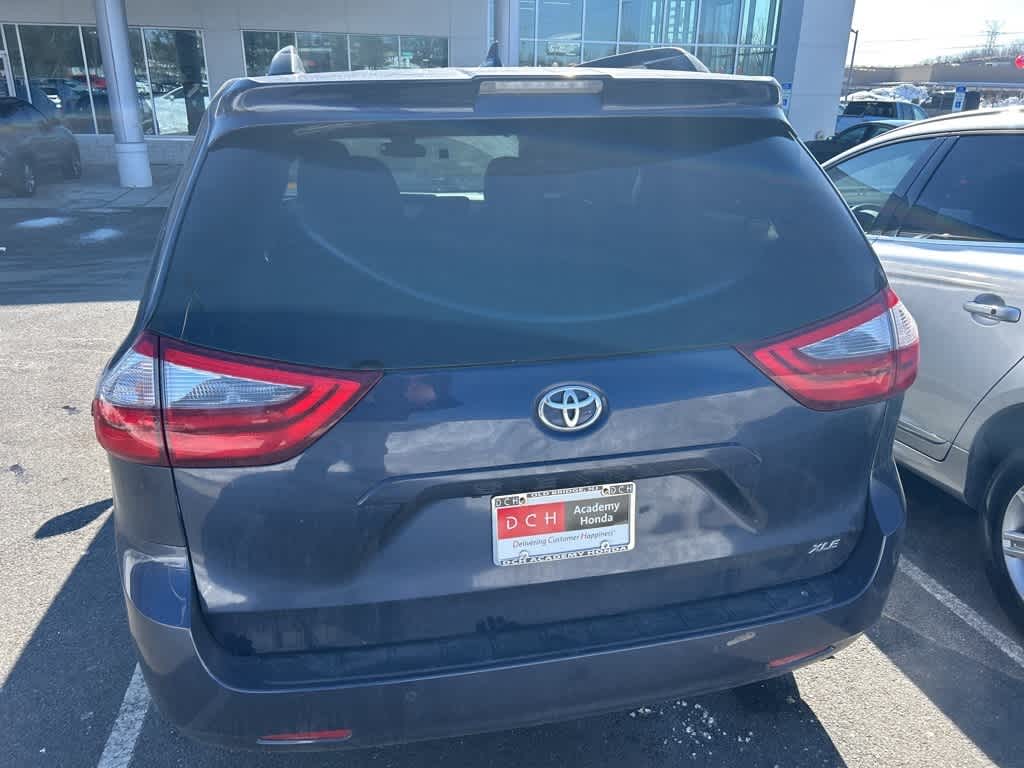 Toyota Sienna XLE 2020