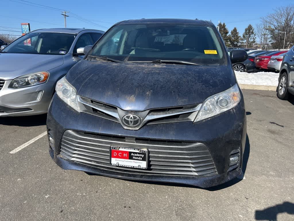 Toyota Sienna XLE 2020